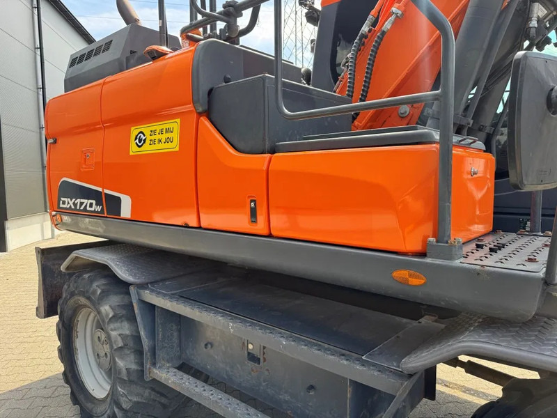 Doosan DX170-5 Engcon Gripper S Afneembaar. - Wheel excavator: picture 5 Doosan DX170-5 Engcon Gripper S Afneembaar. - Wheel excavator: picture 5