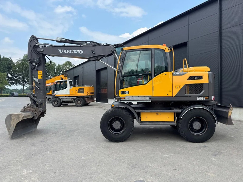 Volvo EW140D 2017 10000 uur ! NETTE NEDERLANDSE MACHINE - Wheel excavator: picture 2 Volvo EW140D 2017 10000 uur ! NETTE NEDERLANDSE MACHINE - Wheel excavator: picture 2