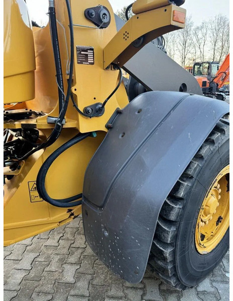 Wheel loader Volvo L70G 8600 HR 2012: picture 7