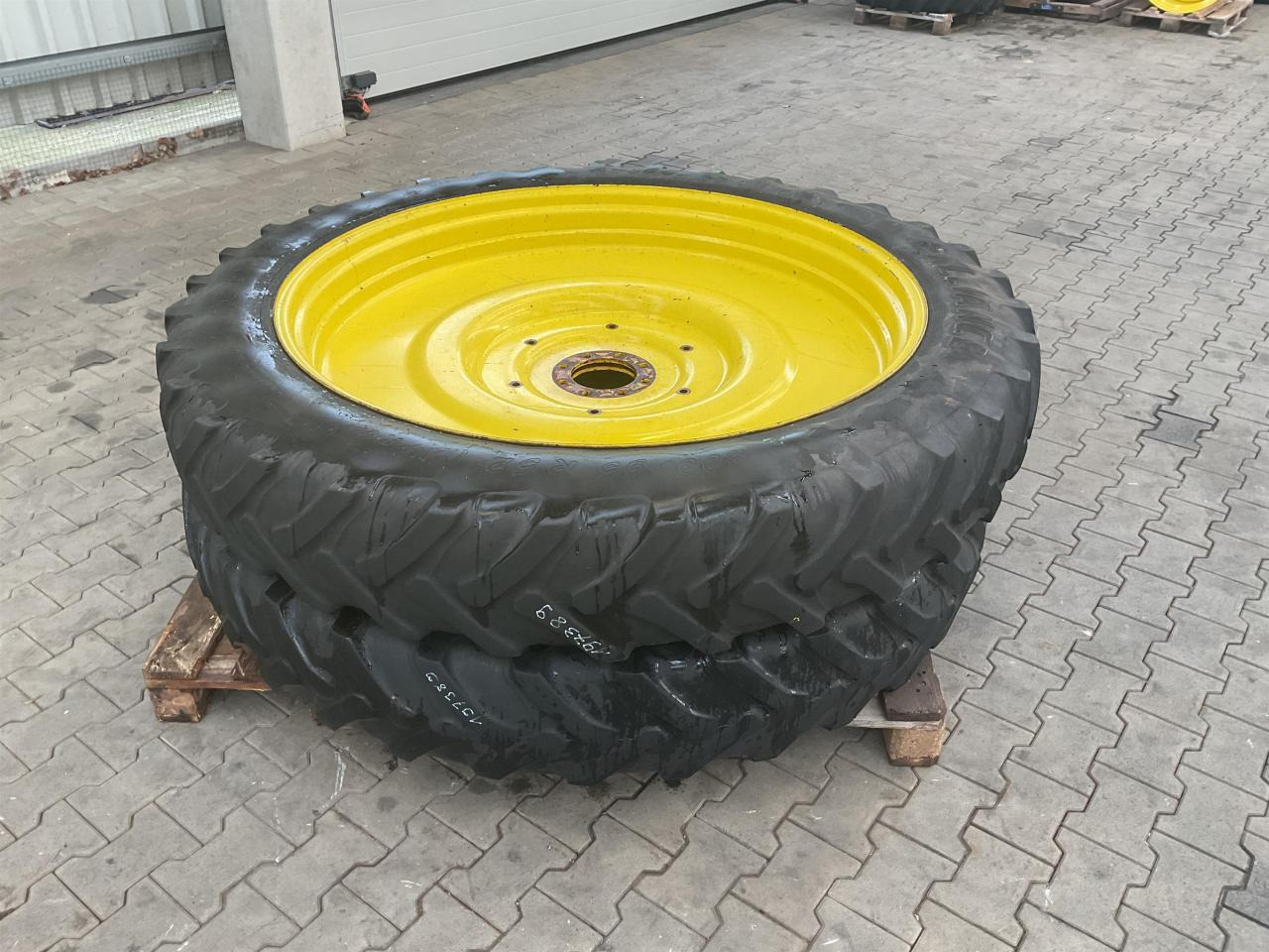 Alliance 12.4R52 - Tire for Agricultural machinery: picture 2 Alliance 12.4R52 - Tire for Agricultural machinery: picture 2
