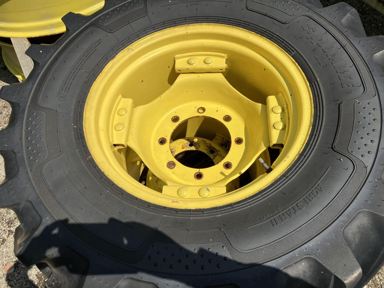 Alliance 420/70-24 - Tire for Agricultural machinery: picture 2 Alliance 420/70-24 - Tire for Agricultural machinery: picture 2