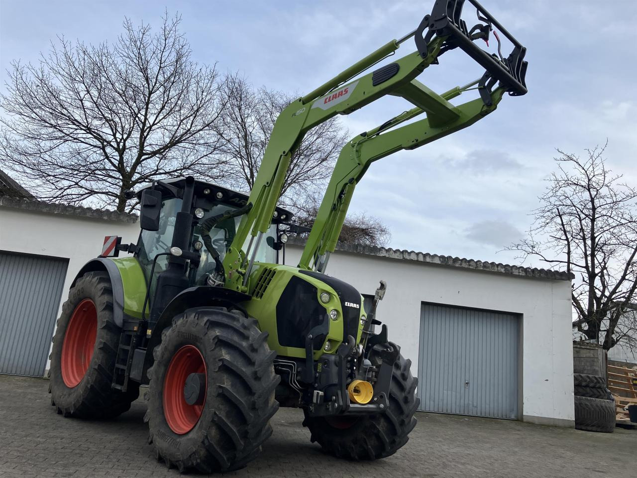 CLAAS Arion 660 C Matic - Farm tractor: picture 4 CLAAS Arion 660 C Matic - Farm tractor: picture 4