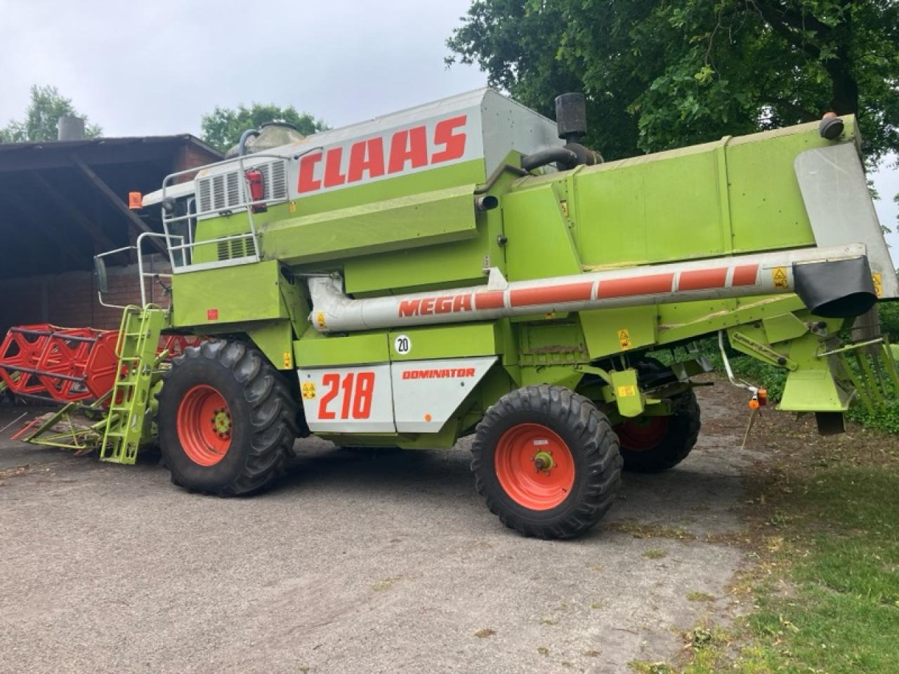 CLAAS Dominator 218 Mega - Combine harvester: picture 3 CLAAS Dominator 218 Mega - Combine harvester: picture 3