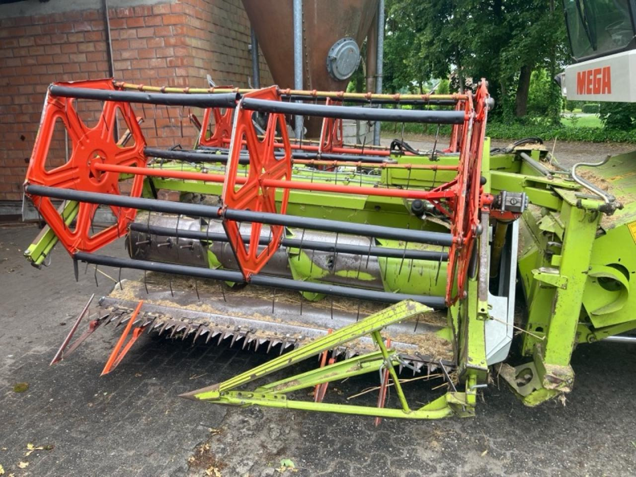 CLAAS Dominator 218 Mega - Combine harvester: picture 5 CLAAS Dominator 218 Mega - Combine harvester: picture 5