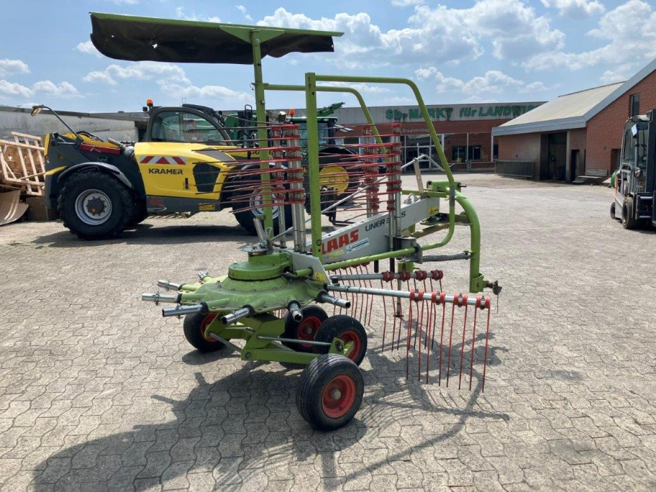 CLAAS Liner 390S - Tedder/ Rake: picture 4 CLAAS Liner 390S - Tedder/ Rake: picture 4