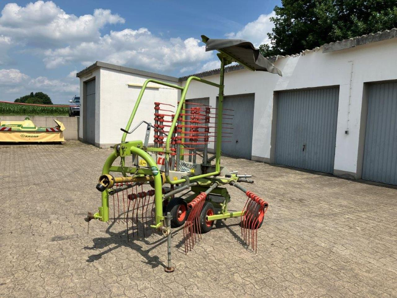 CLAAS Liner 390S - Tedder/ Rake: picture 2 CLAAS Liner 390S - Tedder/ Rake: picture 2