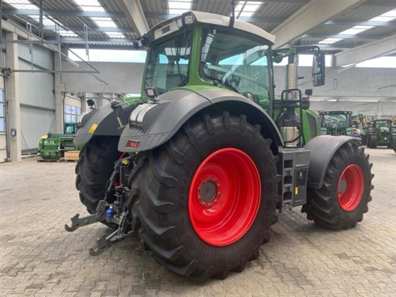 Fendt 828 ProfiPlus - Farm tractor: picture 4 Fendt 828 ProfiPlus - Farm tractor: picture 4