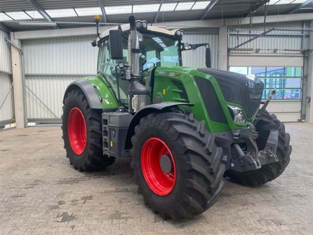 Fendt 828 ProfiPlus - Farm tractor: picture 2 Fendt 828 ProfiPlus - Farm tractor: picture 2