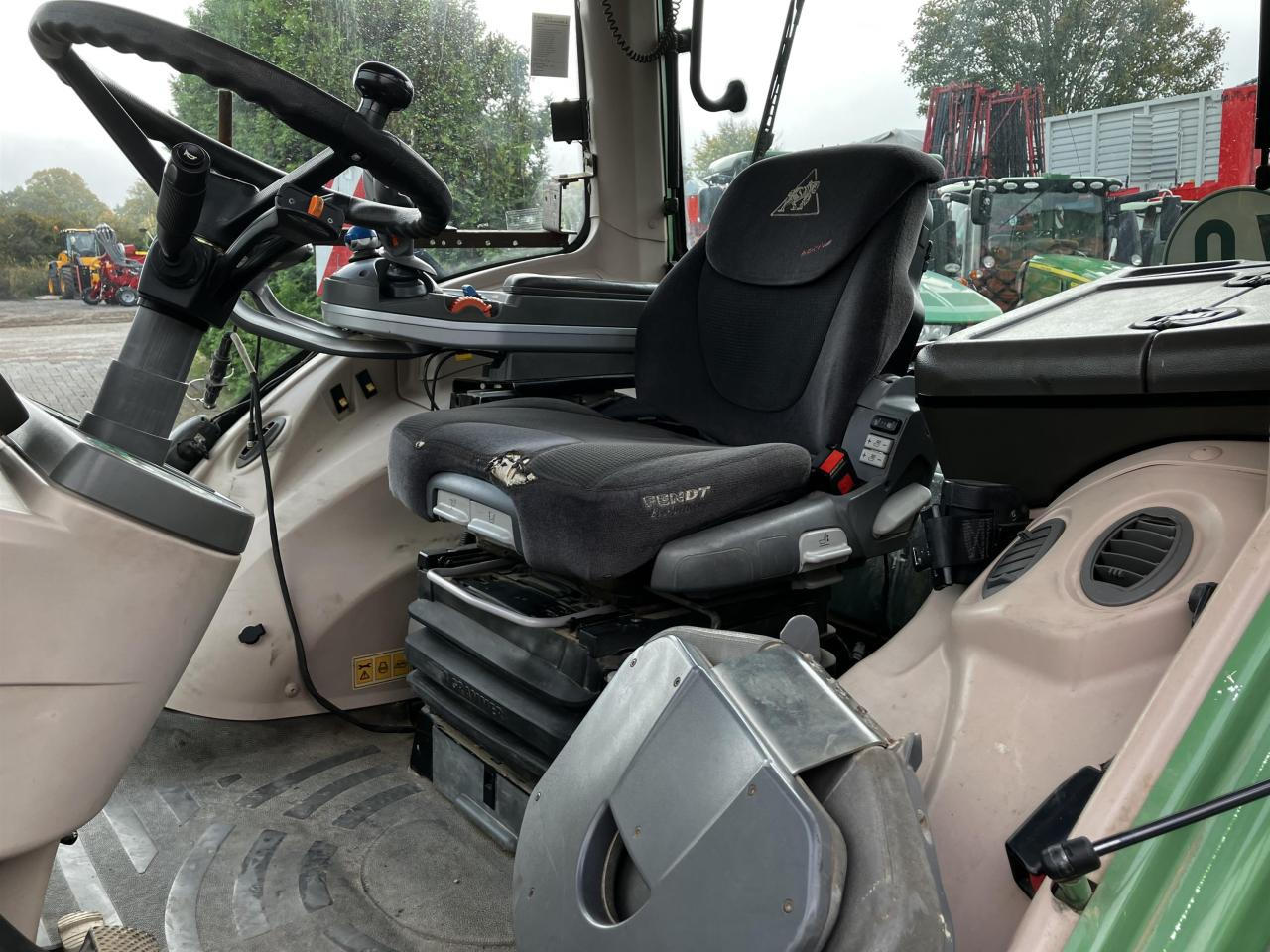Farm tractor Fendt 936 Vario: picture 6