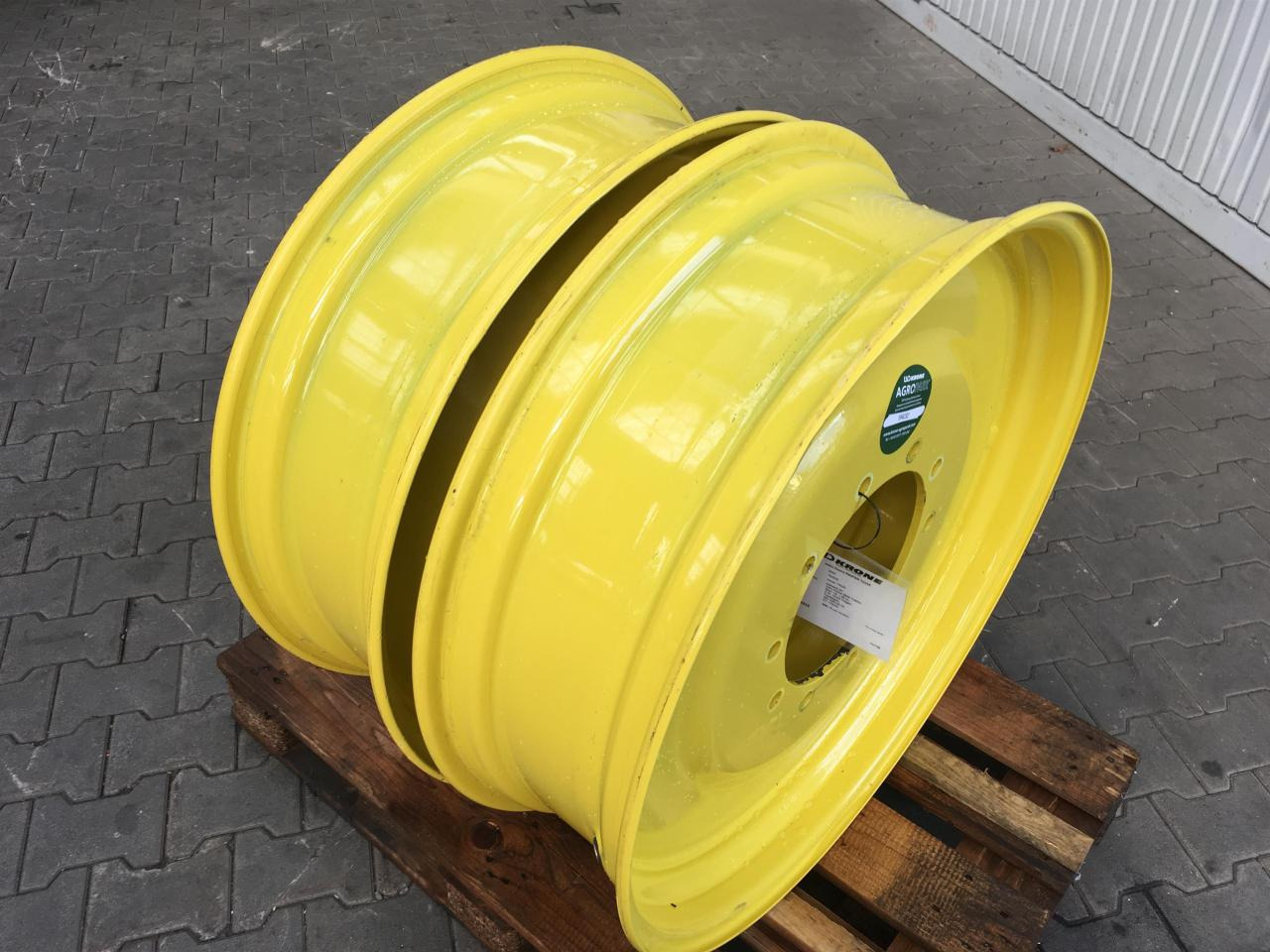 John Deere 10x34 - Tire for Agricultural machinery: picture 3 John Deere 10x34 - Tire for Agricultural machinery: picture 3