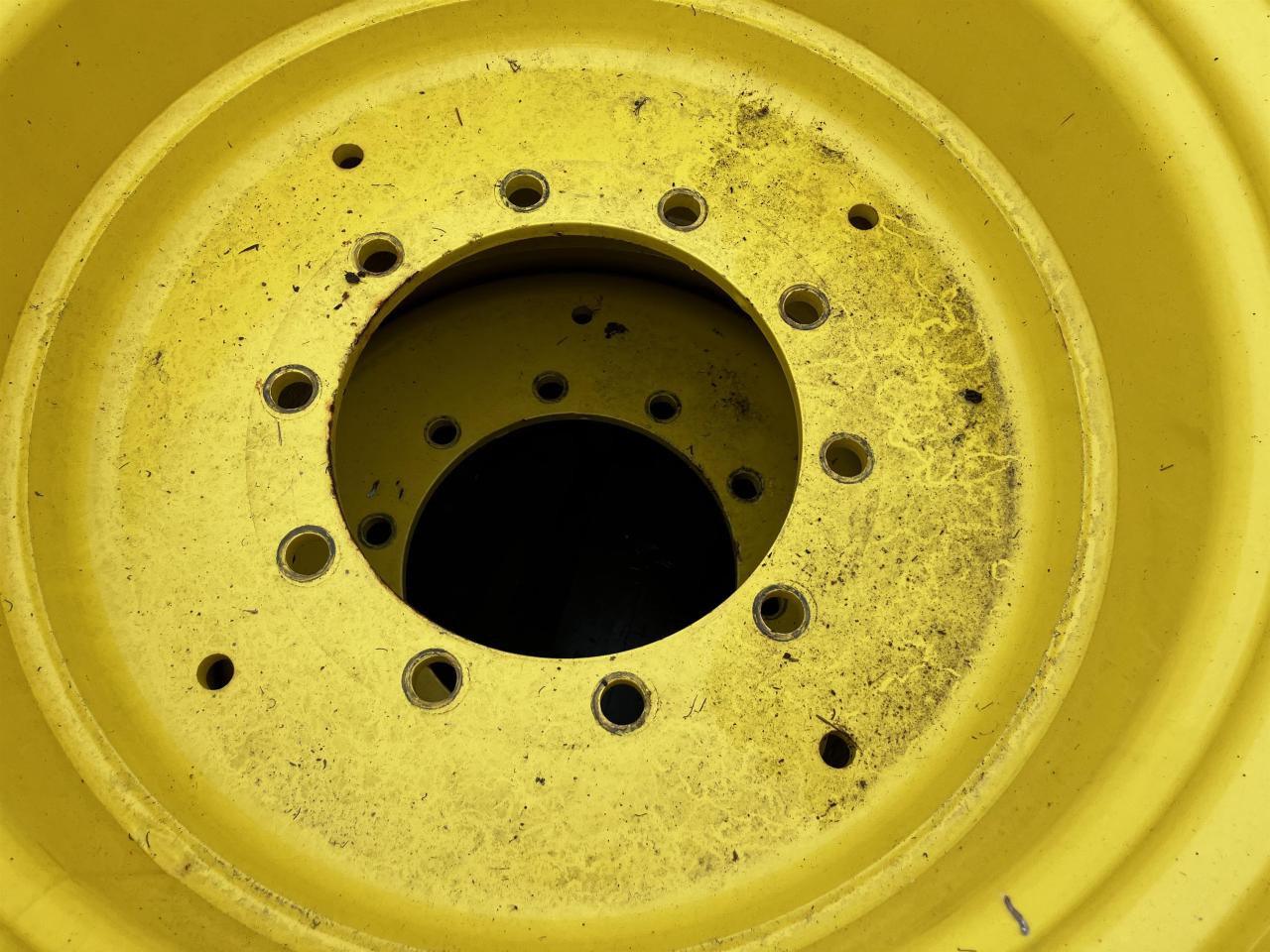 John Deere 15x28 - Tire for Agricultural machinery: picture 4 John Deere 15x28 - Tire for Agricultural machinery: picture 4