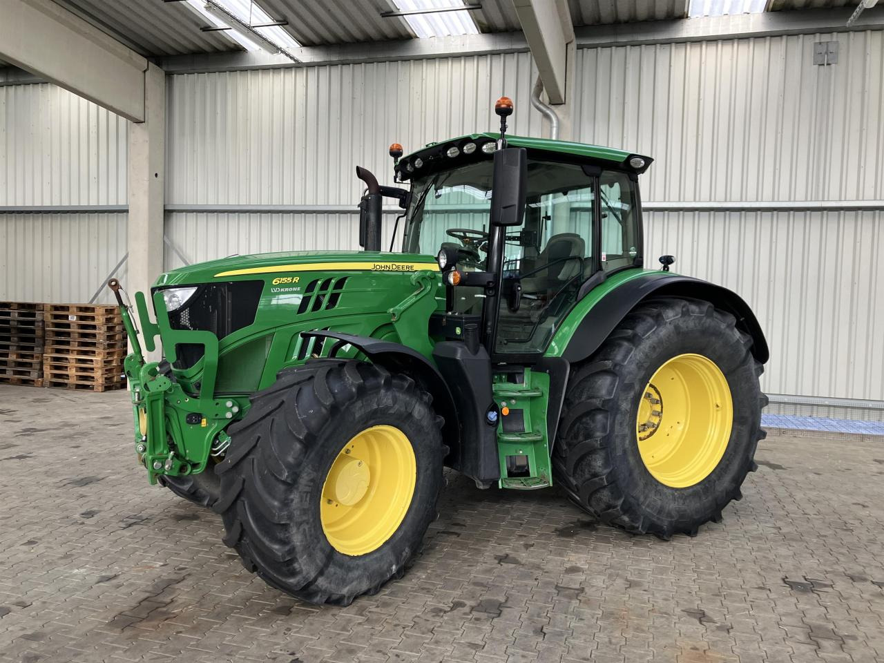 John Deere 6155R - Farm tractor: picture 1 John Deere 6155R - Farm tractor: picture 1
