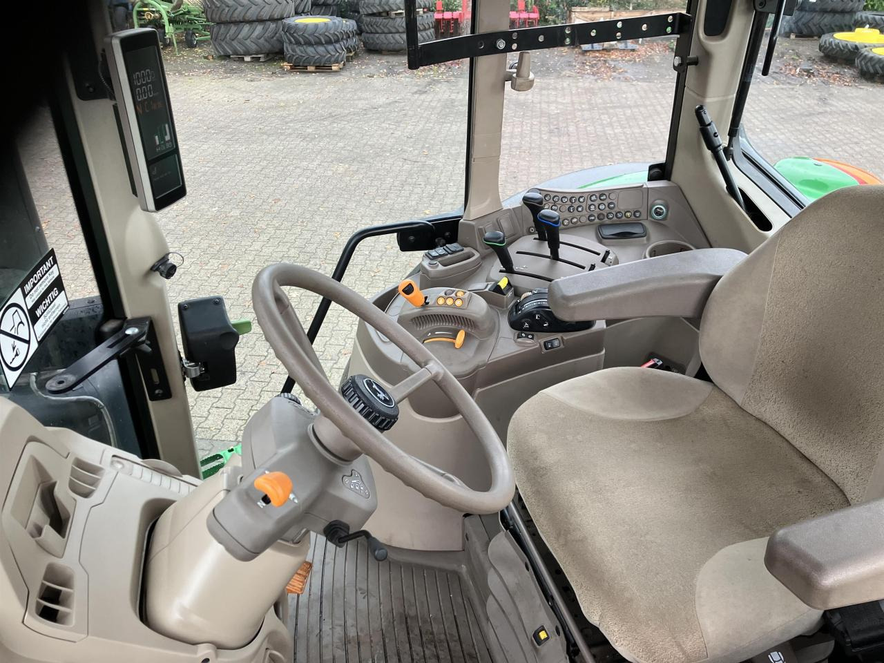 John Deere 6195M - Farm tractor: picture 4 John Deere 6195M - Farm tractor: picture 4