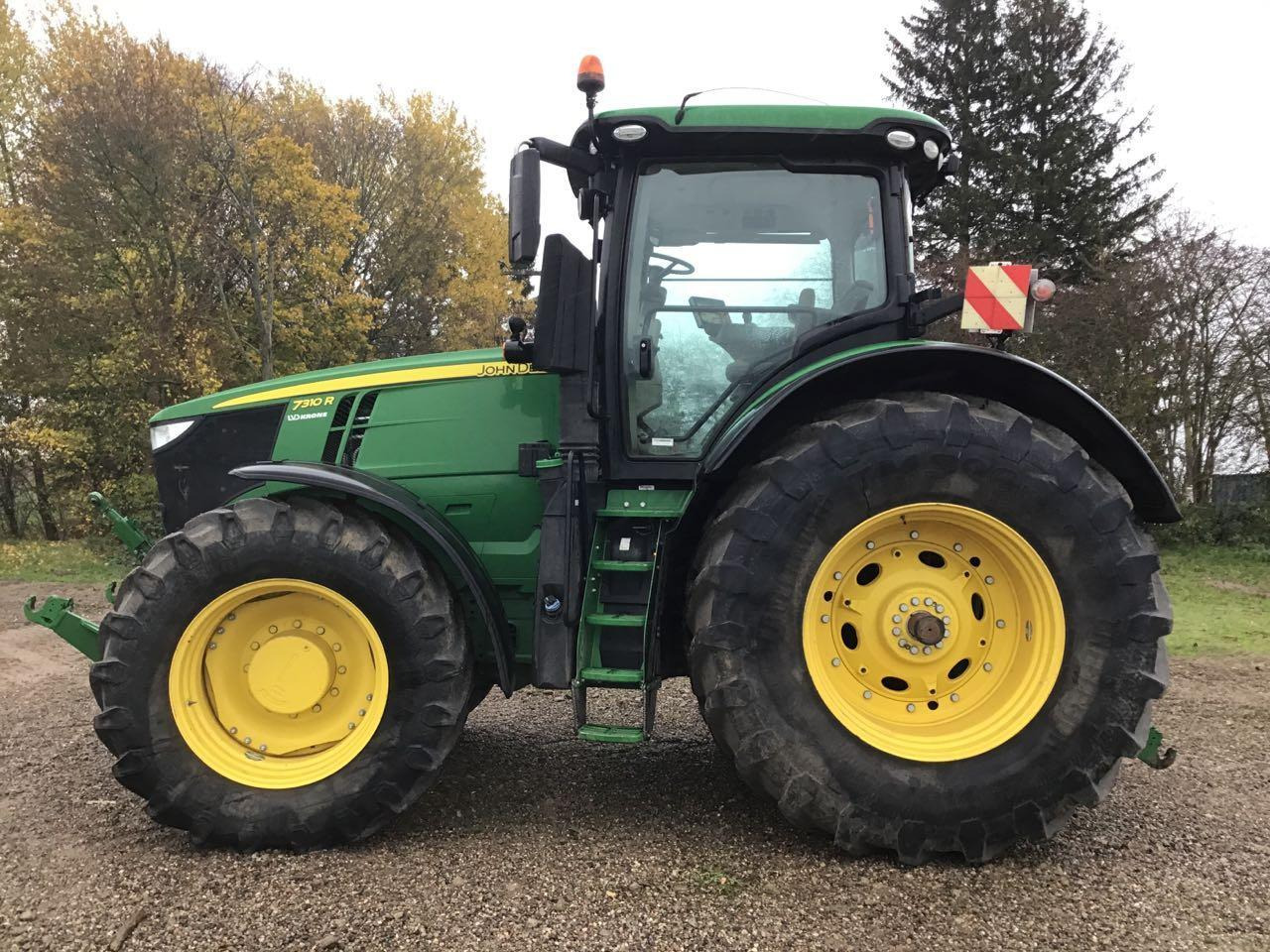 John Deere 7310R - Farm tractor: picture 1 John Deere 7310R - Farm tractor: picture 1