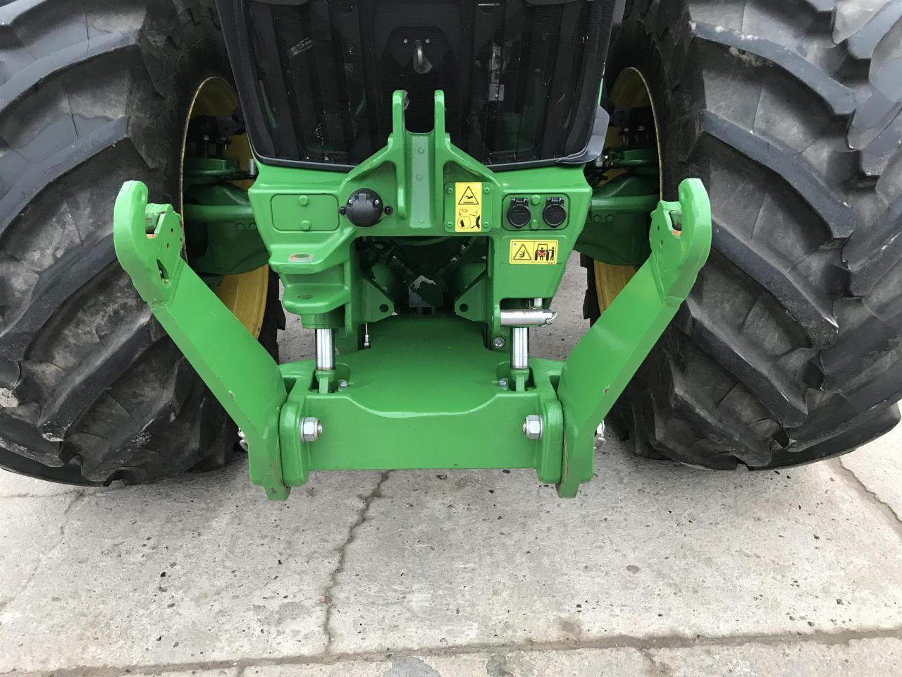 John Deere 7R 310 - Farm tractor: picture 4 John Deere 7R 310 - Farm tractor: picture 4