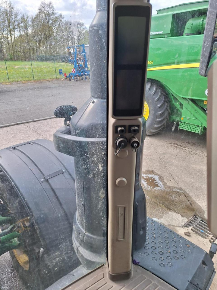 Farm tractor John Deere 8400R: picture 11 Farm tractor John Deere 8400R: picture 11