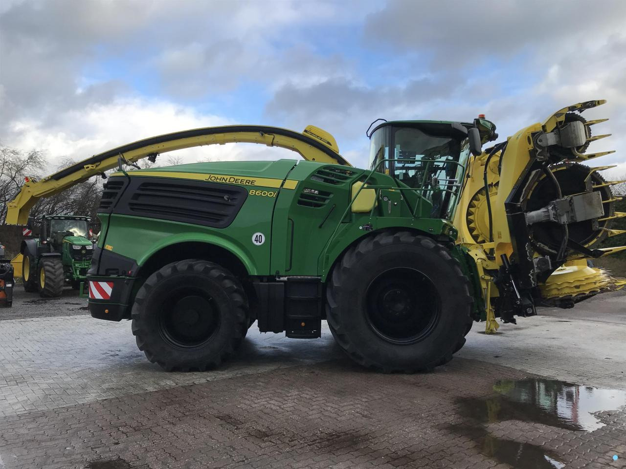 John Deere 8600 - Forage harvester: picture 2 John Deere 8600 - Forage harvester: picture 2