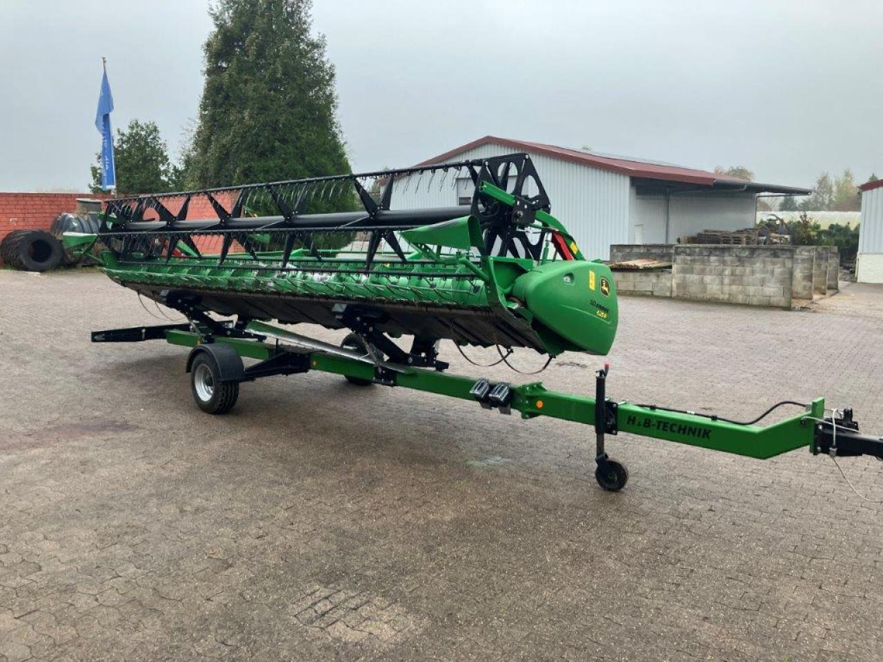John Deere T560 - Combine harvester: picture 2 John Deere T560 - Combine harvester: picture 2