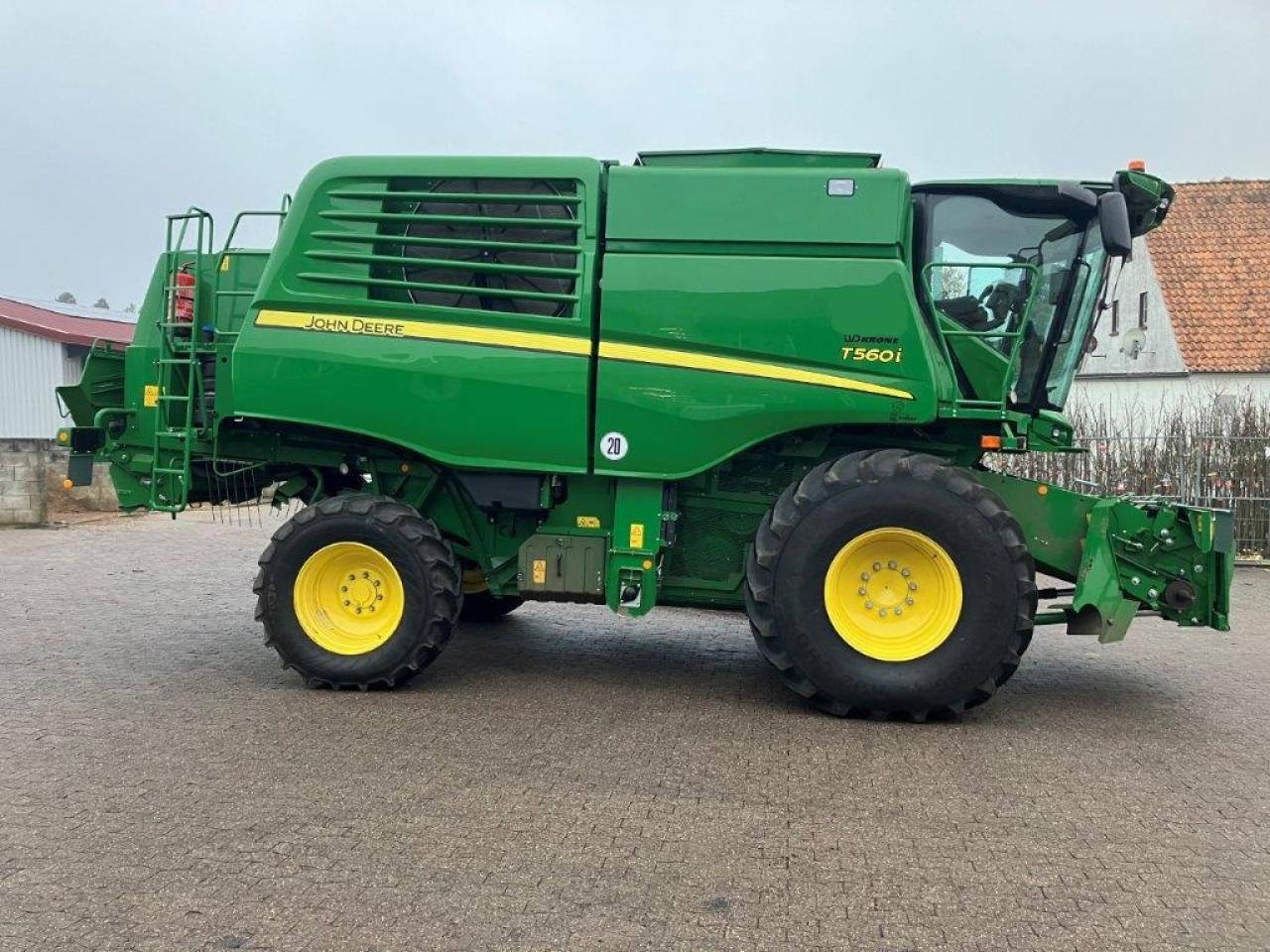 John Deere T560 - Combine harvester: picture 3 John Deere T560 - Combine harvester: picture 3