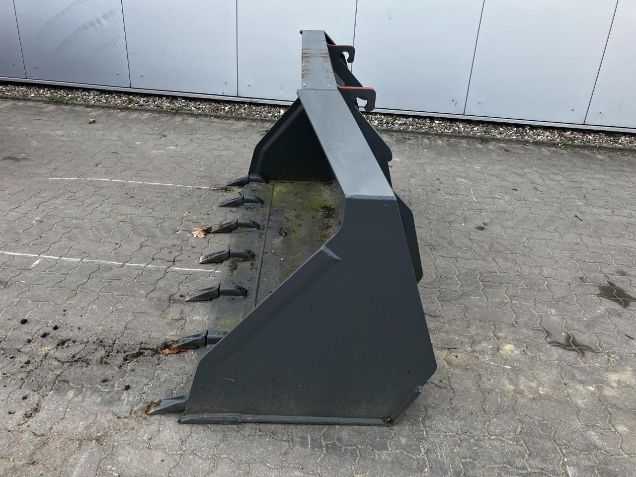 Kramer 2150 mm - Bucket: picture 5 Kramer 2150 mm - Bucket: picture 5