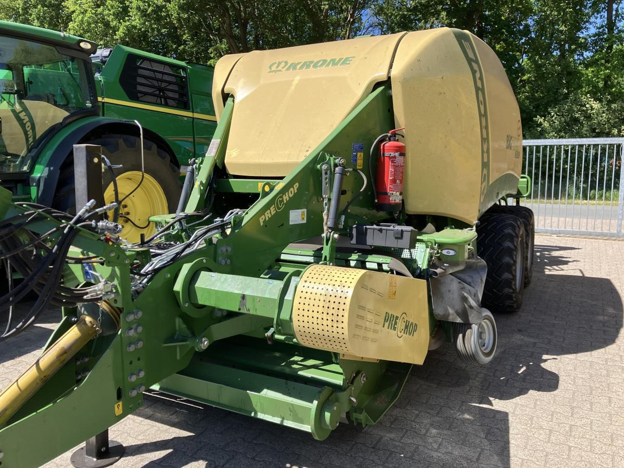 Krone Big Pack 1270 XC - Square baler: picture 1 Krone Big Pack 1270 XC - Square baler: picture 1