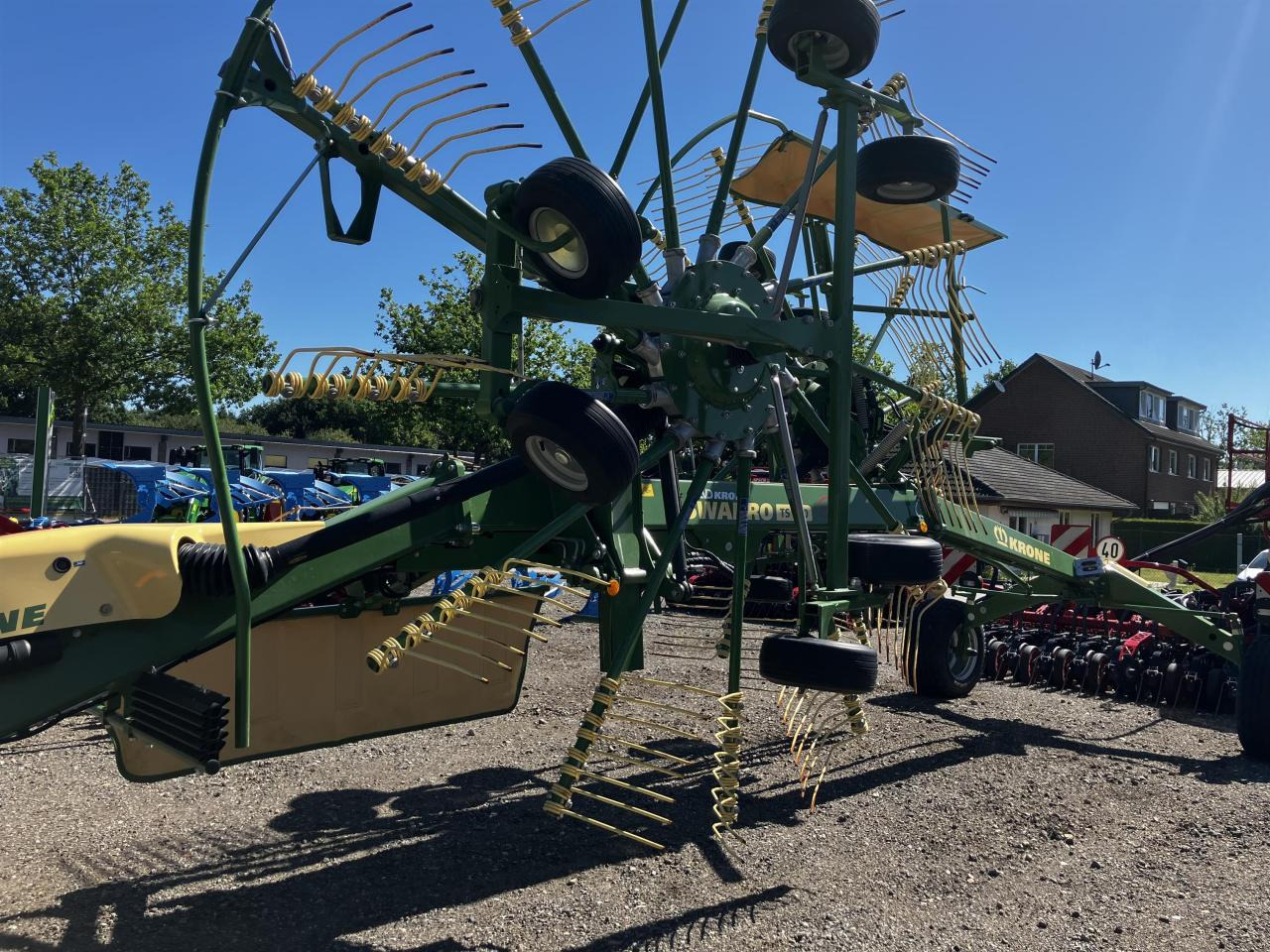 Krone Swadro TS 740 Twin - Tedder/ Rake: picture 4 Krone Swadro TS 740 Twin - Tedder/ Rake: picture 4