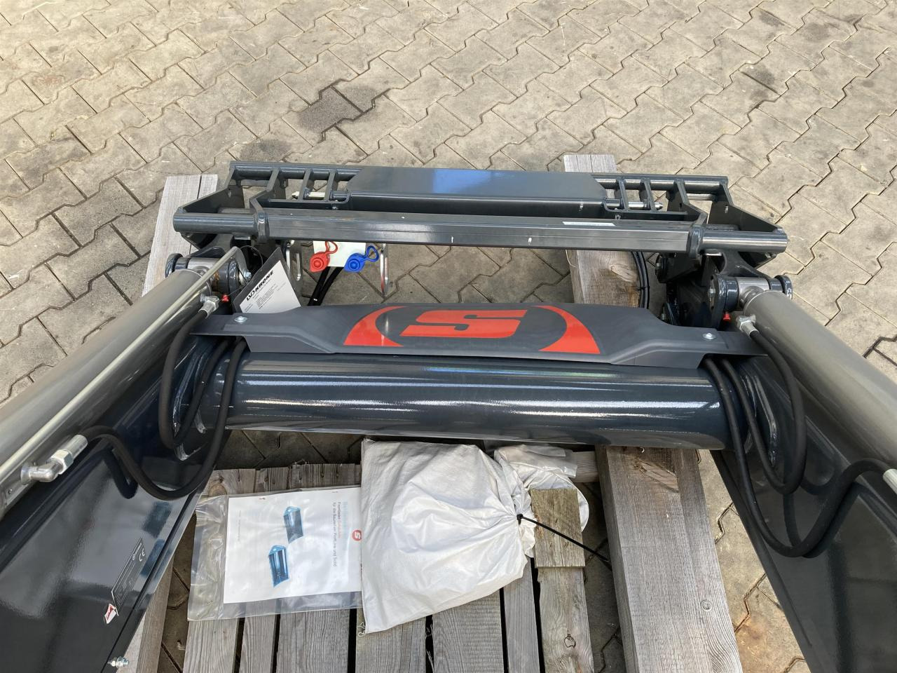 Stoll FZ 46-26.1 - Front loader for tractor: picture 5 Stoll FZ 46-26.1 - Front loader for tractor: picture 5