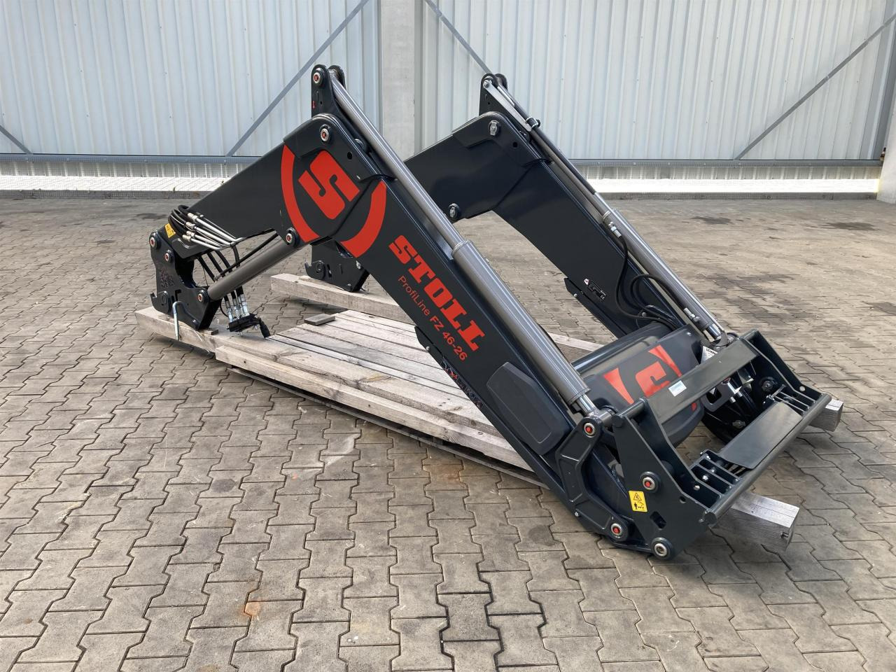 Stoll FZ 46-26.1 - Front loader for tractor: picture 1 Stoll FZ 46-26.1 - Front loader for tractor: picture 1