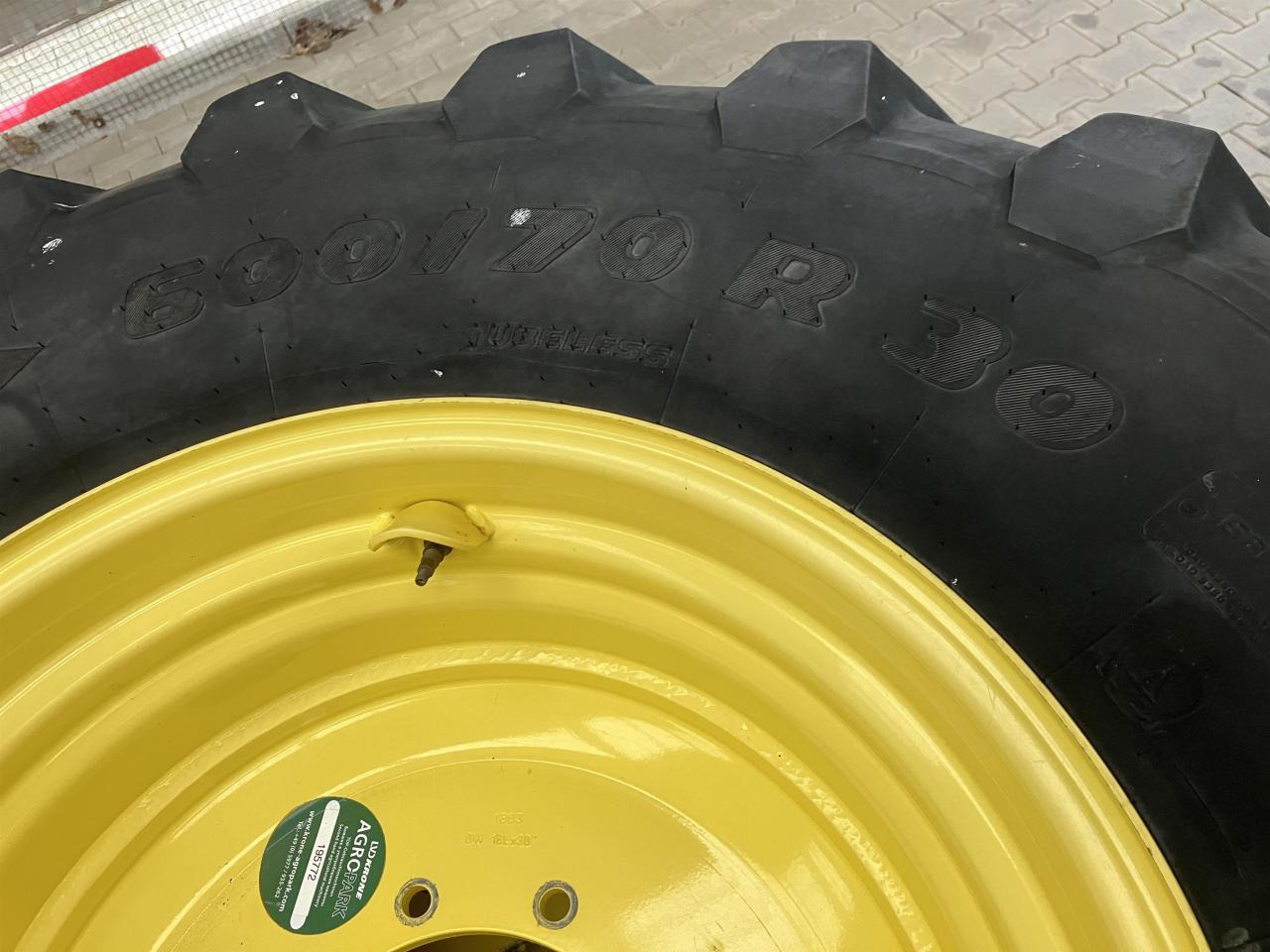 Trelleborg 600/70R30 - Tire for Agricultural machinery: picture 2 Trelleborg 600/70R30 - Tire for Agricultural machinery: picture 2