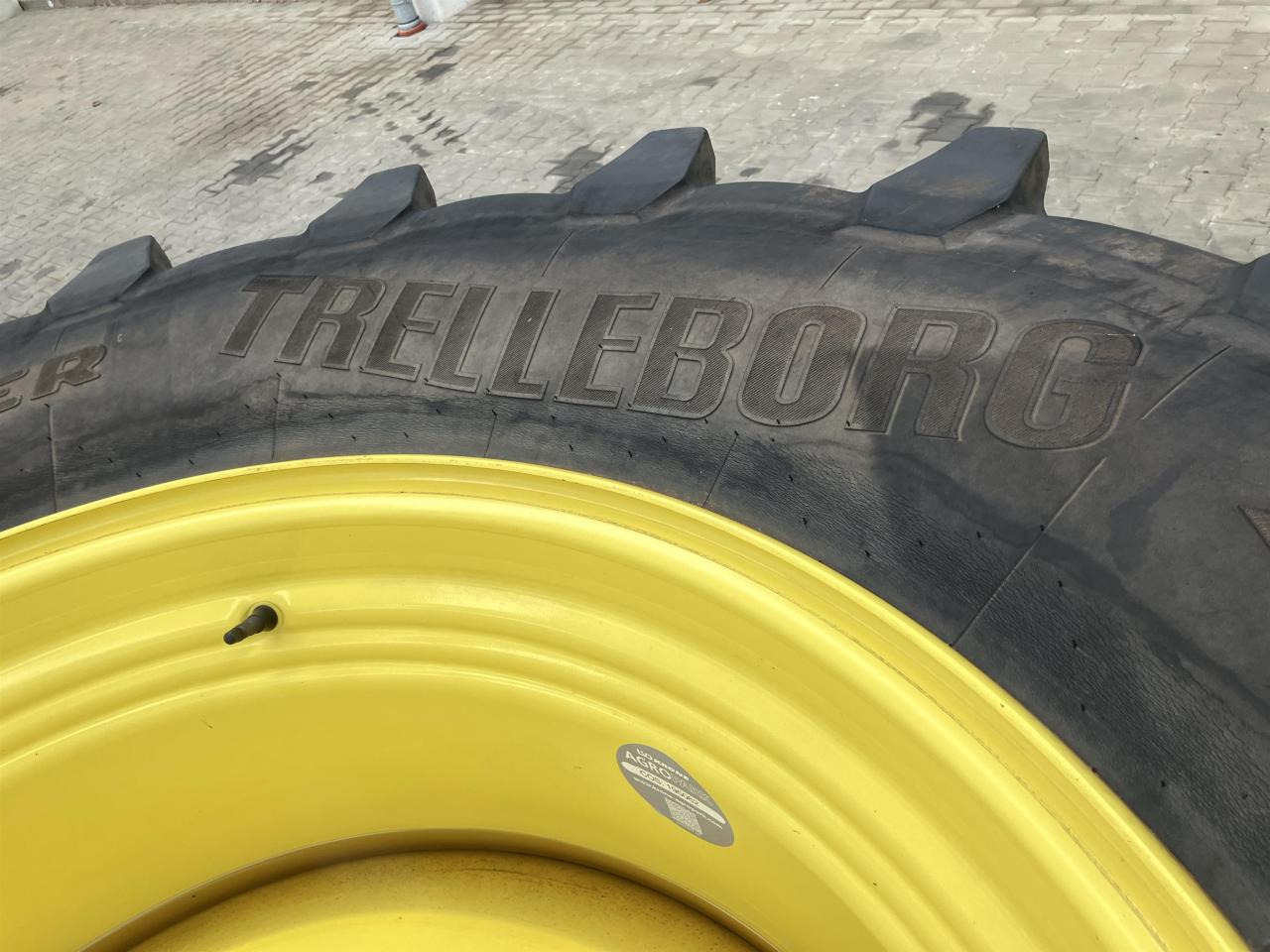 Trelleborg 710/70R42 - Tire for Agricultural machinery: picture 4 Trelleborg 710/70R42 - Tire for Agricultural machinery: picture 4