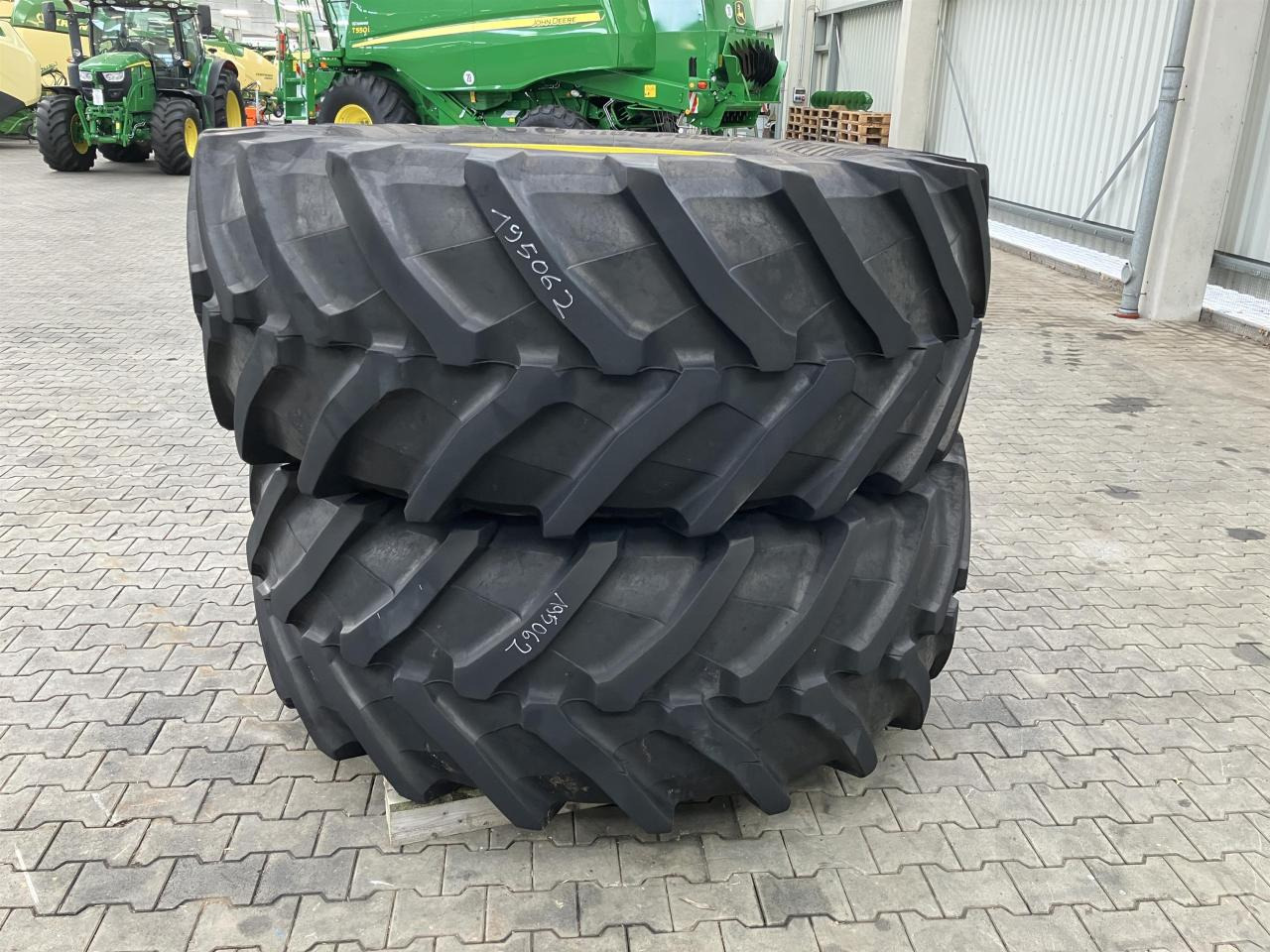 Trelleborg 710/70R42 - Tire for Agricultural machinery: picture 1 Trelleborg 710/70R42 - Tire for Agricultural machinery: picture 1