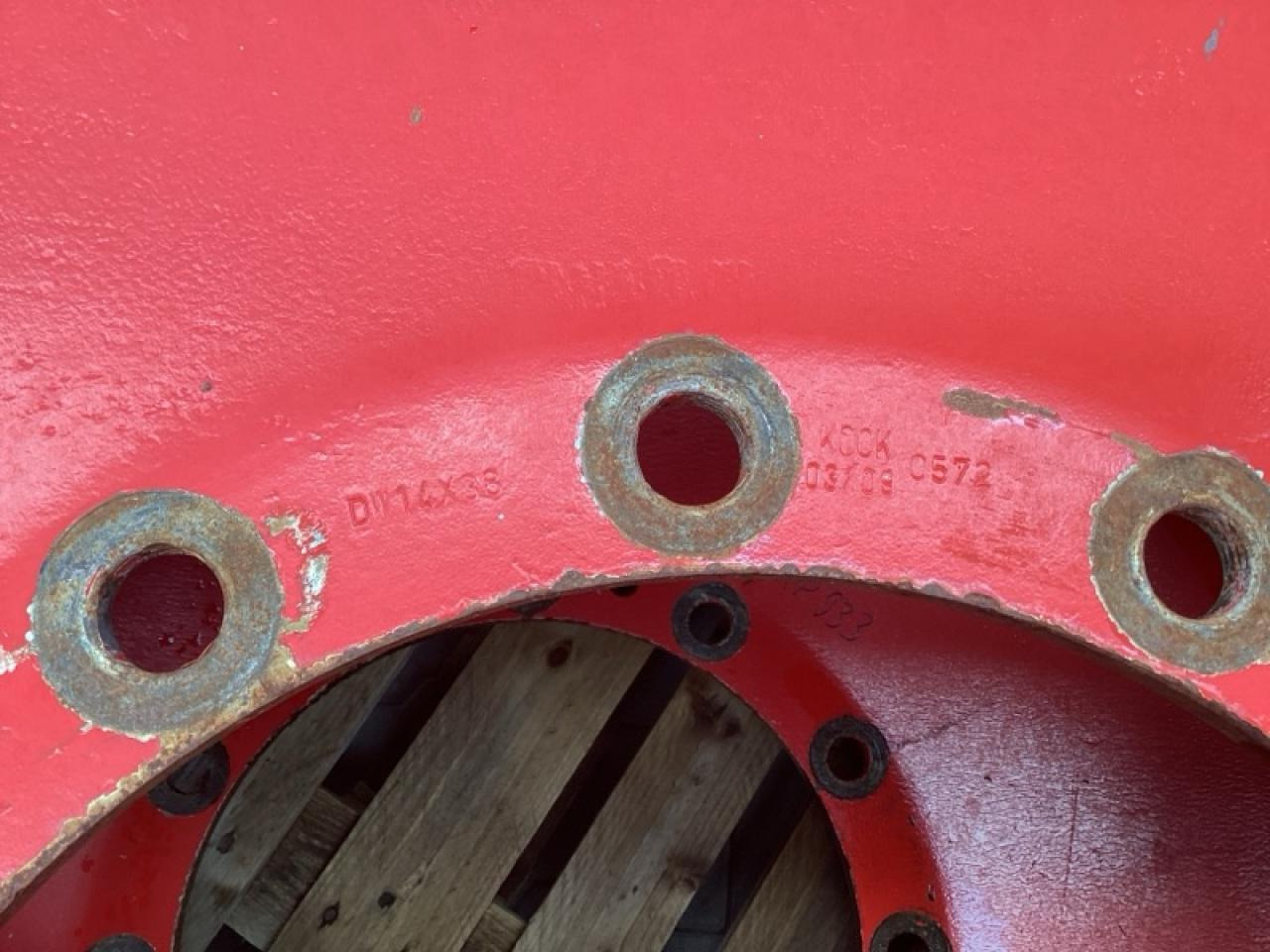 / UNBEKANNT 420R38 & 20.8R46 - Tire for Agricultural machinery: picture 3 / UNBEKANNT 420R38 & 20.8R46 - Tire for Agricultural machinery: picture 3