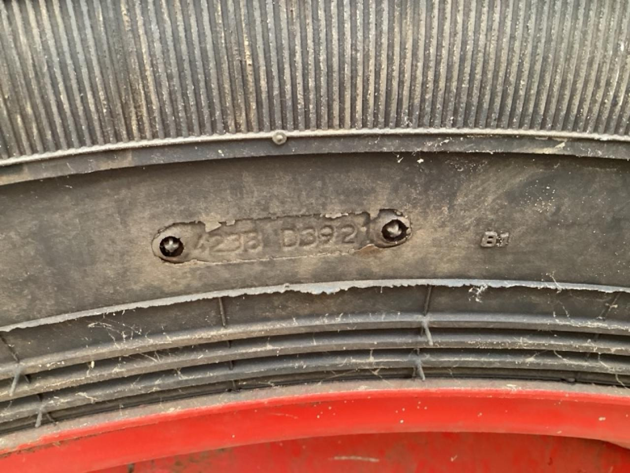 / UNBEKANNT 420R38 & 20.8R46 - Tire for Agricultural machinery: picture 5 / UNBEKANNT 420R38 & 20.8R46 - Tire for Agricultural machinery: picture 5