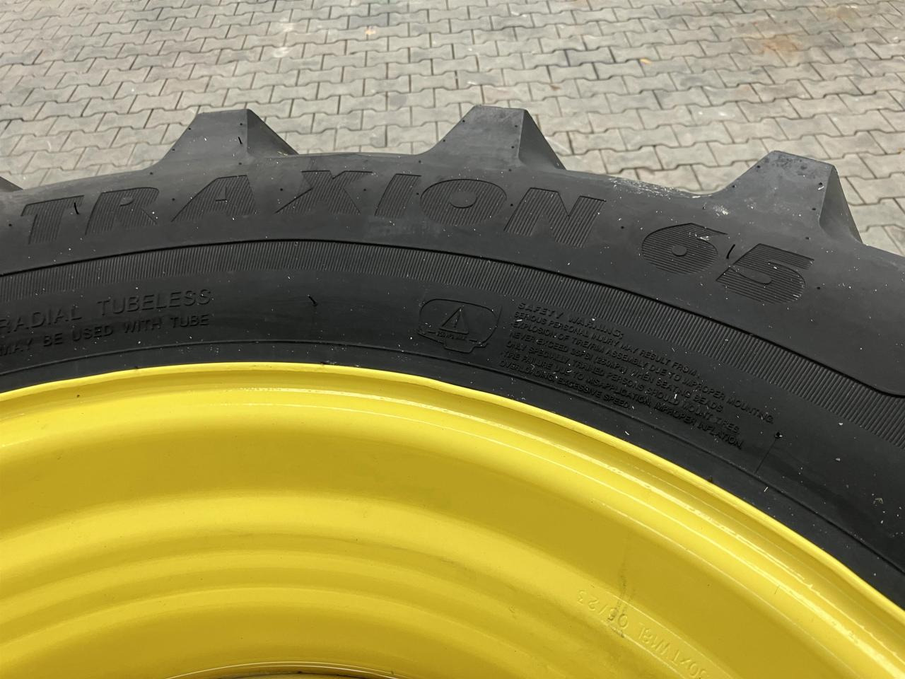 Vredestein 540/65R30 - Tire for Agricultural machinery: picture 5 Vredestein 540/65R30 - Tire for Agricultural machinery: picture 5