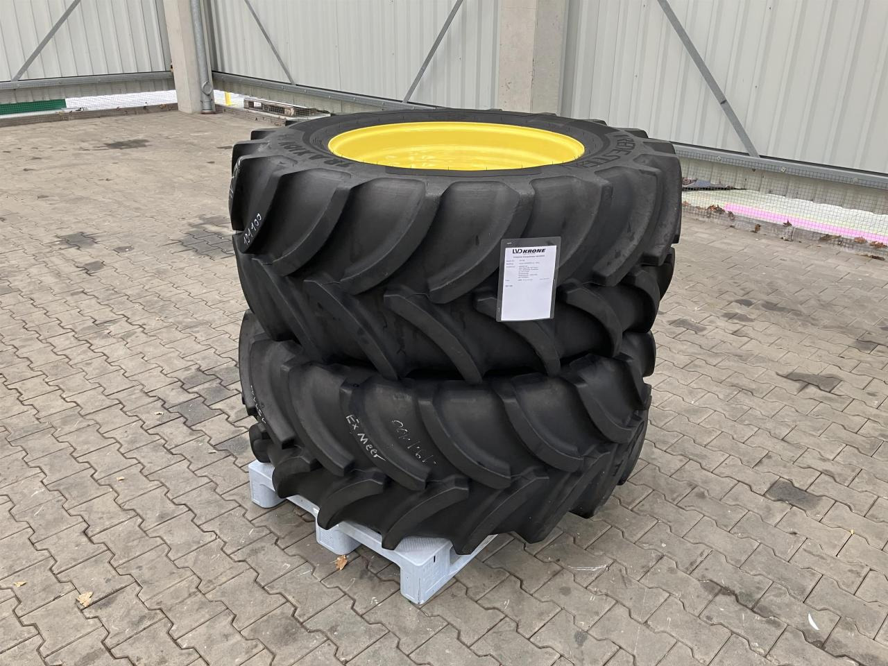 Vredestein 540/65R30 - Tire for Agricultural machinery: picture 1 Vredestein 540/65R30 - Tire for Agricultural machinery: picture 1