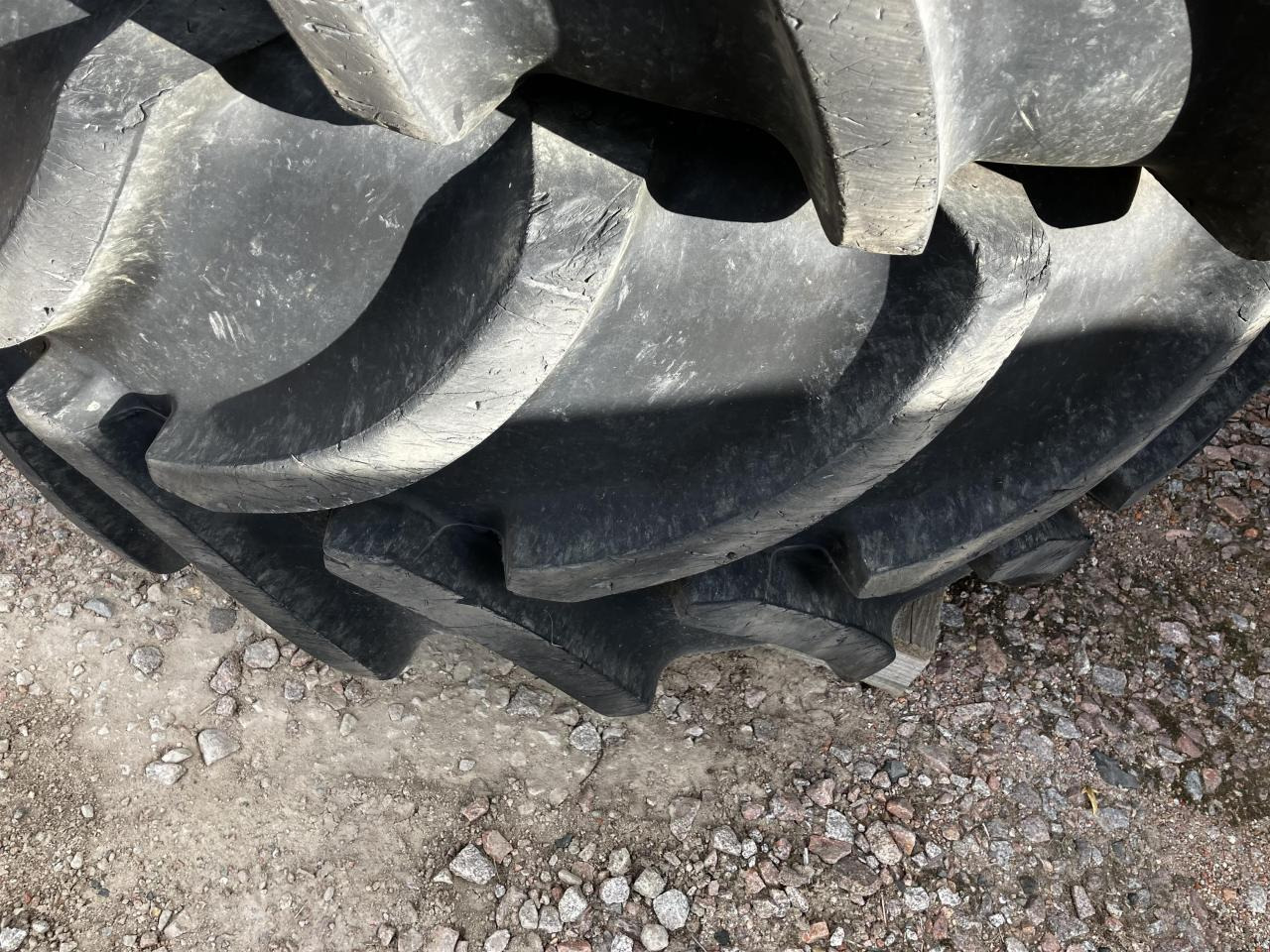 Vredestein 600/70R30 - Tire for Agricultural machinery: picture 2 Vredestein 600/70R30 - Tire for Agricultural machinery: picture 2
