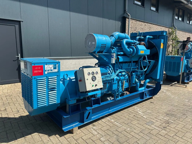 Generator set Cummins KTTA 19 G 450 kVA noodstroom generatorset as New ! 194 hours !: picture 7