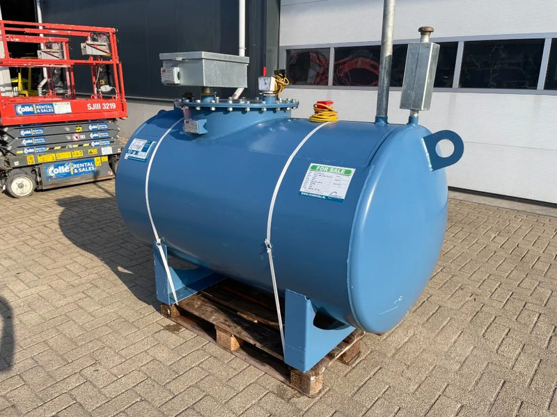 De Blesse BV KIWA 1200 liter dubbelwandige Dieseltank - Storage tank: picture 1 De Blesse BV KIWA 1200 liter dubbelwandige Dieseltank - Storage tank: picture 1