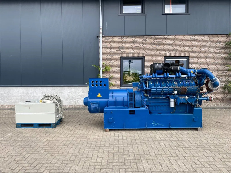 Deutz Gasset 800 / 1110 kVA Stamford generatorset - Generator set: picture 4 Deutz Gasset 800 / 1110 kVA Stamford generatorset - Generator set: picture 4