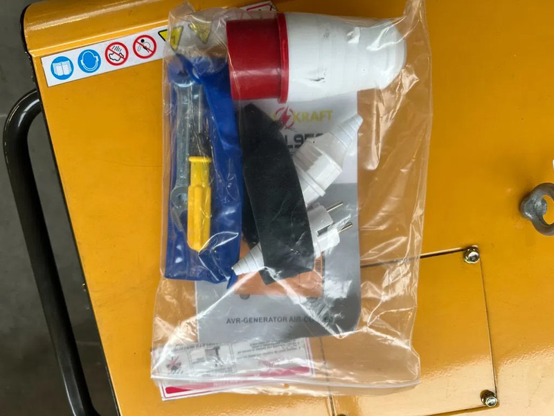 New Generator set Diesel Diesel Generator UK-9500 5.5 kW 230 en 400 Volt Silent Diesel generator New !: picture 8 New Generator set Diesel Diesel Generator UK-9500 5.5 kW 230 en 400 Volt Silent Diesel generator New !: picture 8