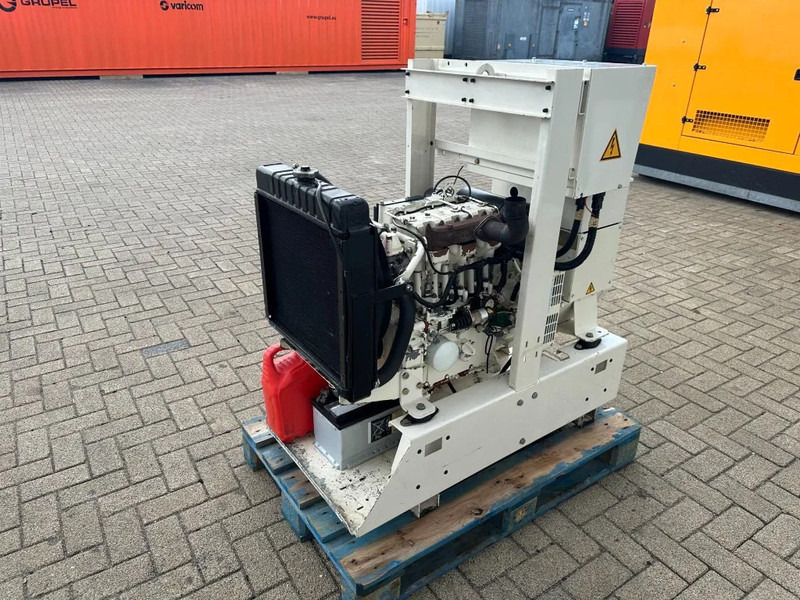 FG Wilson Lister Stamford 11.5 kVA generatorset - Generator set: picture 4 FG Wilson Lister Stamford 11.5 kVA generatorset - Generator set: picture 4