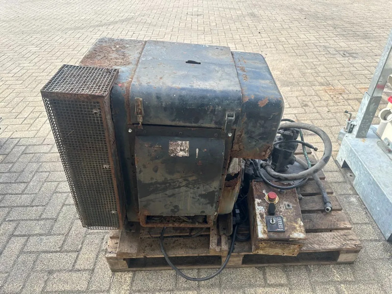 Hatz 2L30C Diesel motor 26 PK met hydrauliekpomp - Engine for Material handling equipment: picture 2 Hatz 2L30C Diesel motor 26 PK met hydrauliekpomp - Engine for Material handling equipment: picture 2