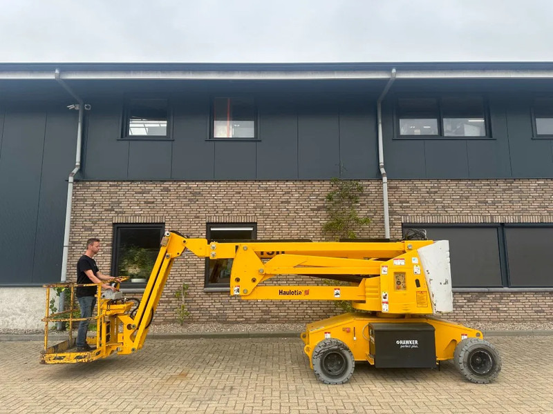 Haulotte HA15IP 15 meter werkhoogte Knikarm Elektra Hoogwerker as New ! Accu 2020 - Articulated boom: picture 1 Haulotte HA15IP 15 meter werkhoogte Knikarm Elektra Hoogwerker as New ! Accu 2020 - Articulated boom: picture 1