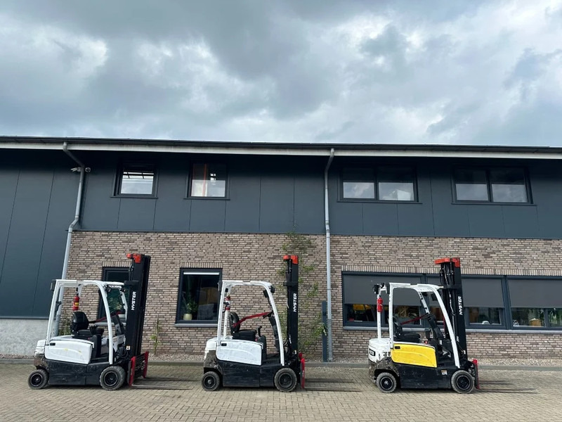 Hyster J1.8XN MWB 1.8 ton Triplex Freelift Sideshift Positioner Elektra Heftruck Accu 2023 - Electric forklift: picture 3 Hyster J1.8XN MWB 1.8 ton Triplex Freelift Sideshift Positioner Elektra Heftruck Accu 2023 - Electric forklift: picture 3
