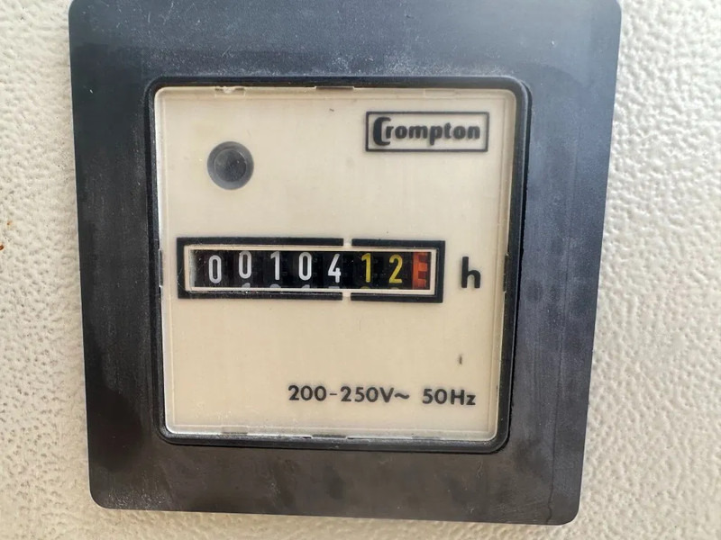 Iveco 8041 I 06.55 Leroy Somer 45 KVA noodstroom generatorset as New ! 104 hours - Generator set: picture 4 Iveco 8041 I 06.55 Leroy Somer 45 KVA noodstroom generatorset as New ! 104 hours - Generator set: picture 4
