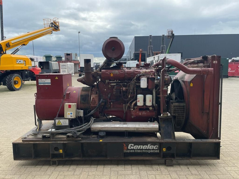 Iveco 8210 DRI 26 Marelli 300 kVA generatorset - Generator set: picture 5 Iveco 8210 DRI 26 Marelli 300 kVA generatorset - Generator set: picture 5
