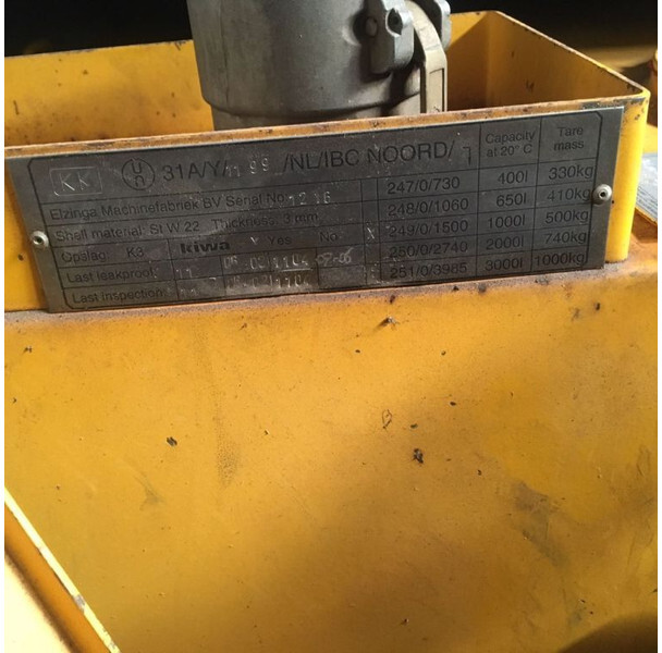 Kiwa IBC Elzinga Machinefabriek 1000 liter IBC Dieseltank met handpomp - Storage tank: picture 4 Kiwa IBC Elzinga Machinefabriek 1000 liter IBC Dieseltank met handpomp - Storage tank: picture 4