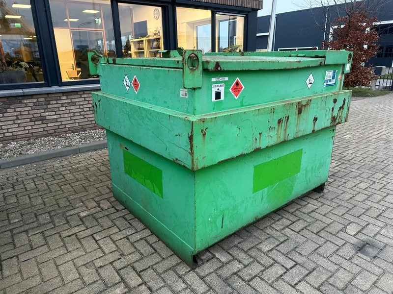 Kiwa IBC Steenbergen 2000 liter Dieseltank met handpomp Milieutank - Storage tank: picture 5 Kiwa IBC Steenbergen 2000 liter Dieseltank met handpomp Milieutank - Storage tank: picture 5