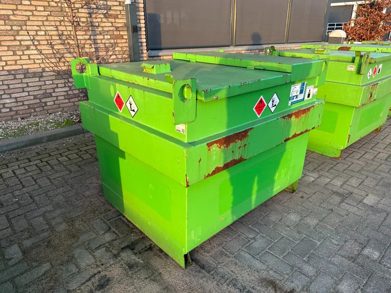 Kiwa IBC Steenbergen 750 liter Dieseltank met Handpomp Milieutank - Shipping container: picture 5 Kiwa IBC Steenbergen 750 liter Dieseltank met Handpomp Milieutank - Shipping container: picture 5