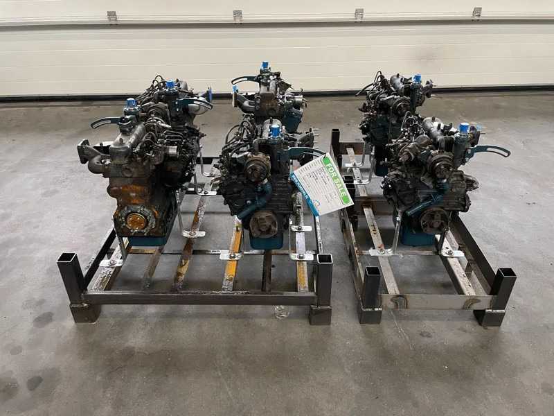 Kubota D722 dieselmotor 3 cilinder 18 PK (6 stuks!) - Engine for Material handling equipment: picture 2 Kubota D722 dieselmotor 3 cilinder 18 PK (6 stuks!) - Engine for Material handling equipment: picture 2